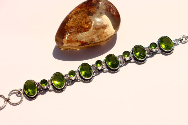 Vintage Glossy Green Crystal gemstone silver bracelet | Glossy stone band | Gift for her.